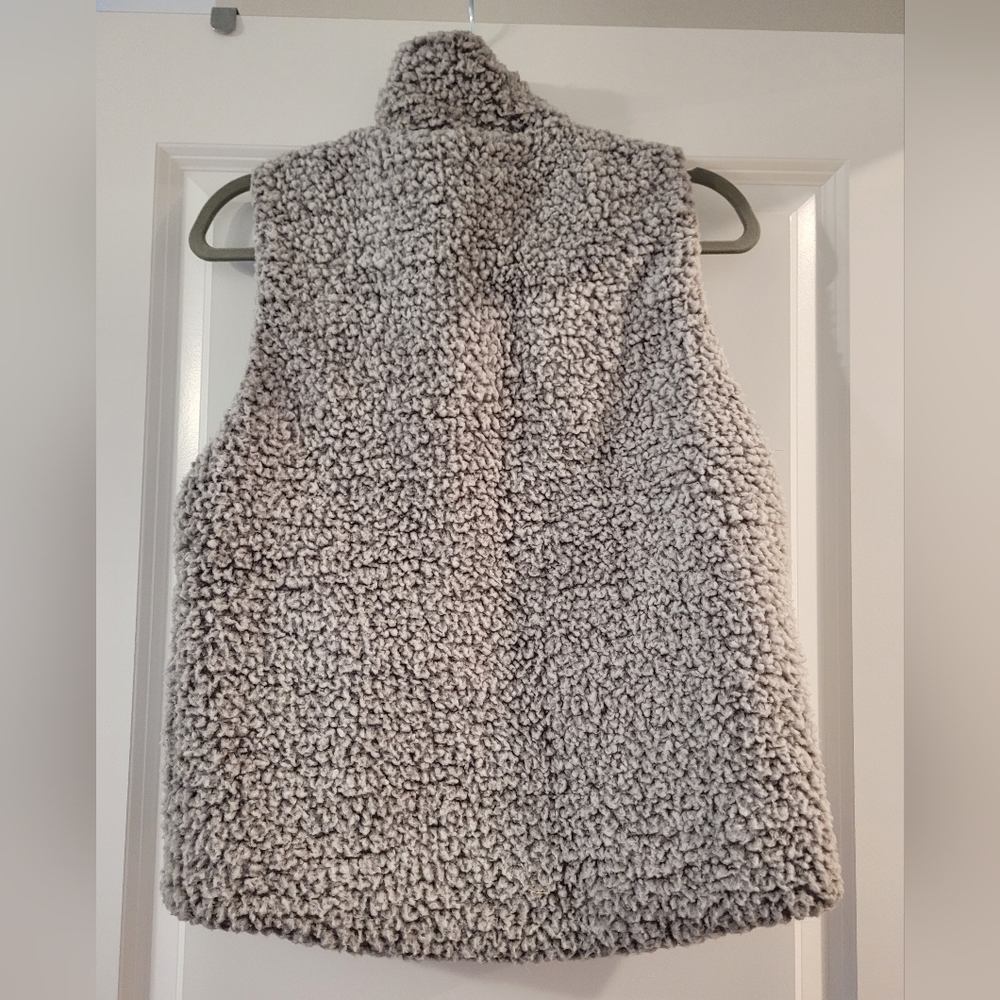 Thread and Supply reversible sherpa vest - Picture 4 of 5